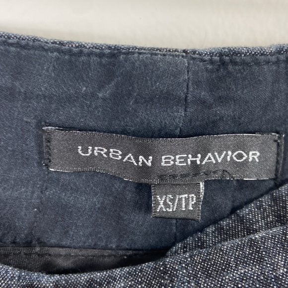 ✨3/$25✨ Urban Behavior Demin Pleated Shorts - XS - Picture 5 of 8